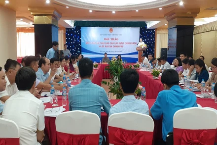 Các đại biểu dự Hội thảo.