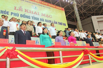 Các đại biểu dự Lễ khai mạc Hội khỏe Phù Đổng tỉnh Hà Nam năm 2024.