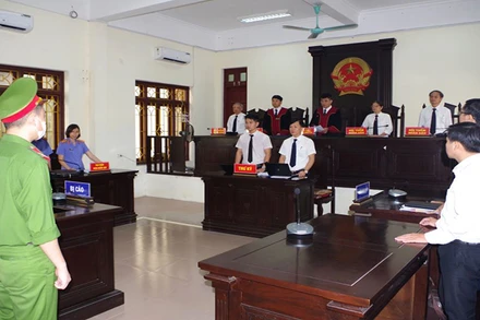 Toàn cảnh phiên tòa.