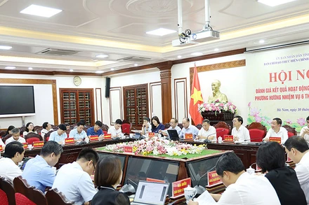 Các đại biểu tham dự hội nghị.