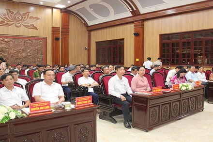 Các đại biểu dự hội nghị.