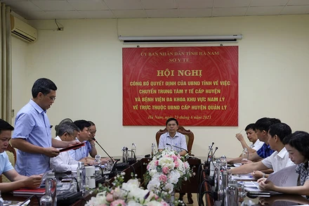 Các đại biểu dự hội nghị.