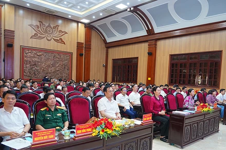 Các đại biểu dự hội nghị.