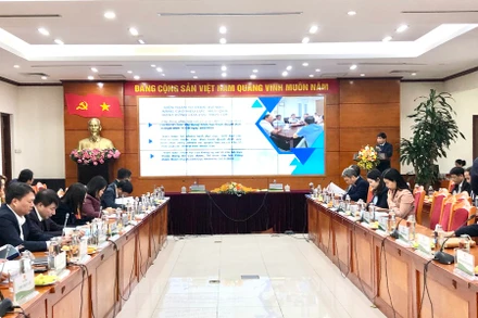 Các đại biểu dự hội nghị.