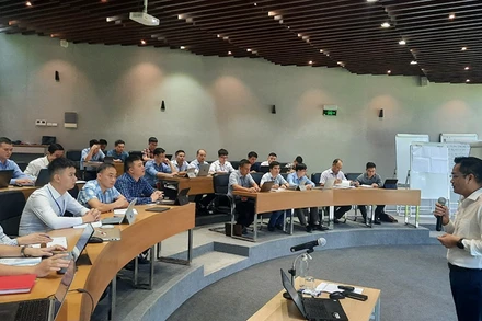 Lãnh đạo Học viện Viettel chia sẻ tại lớp nguồn giám đốc Viettel tỉnh/ thành phố năm 2023 