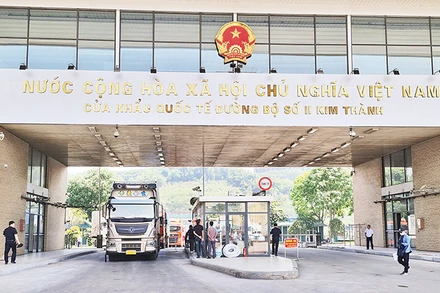 Xuất, nhập khẩu hàng hóa qua Cửa khẩu quốc tế đường bộ số II Kim Thành (Lào Cai).