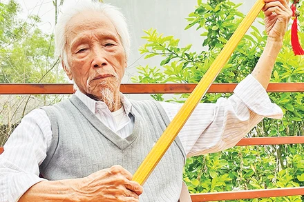 Để vòng xòe Thái mãi lan xa