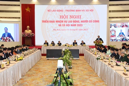 Thủ tướng Phạm Minh Chính dự và chỉ đạo Hội nghị triển khai nhiệm vụ lao động, người có công và xã hội năm 2023. 