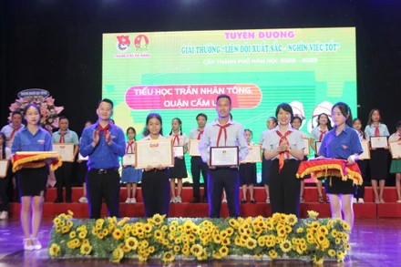 Tuyên dương Liên đội xuất sắc – Nghìn việc tốt