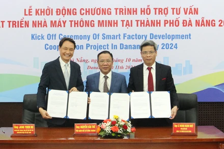 Kí kết hỗ trợ tư vấn phát triển nhà máy thông minh
