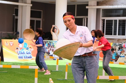 Thành viên đội chơi tham gia các phần thi.