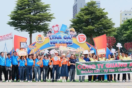 Các đội thi ghi hình số đầu tiên.