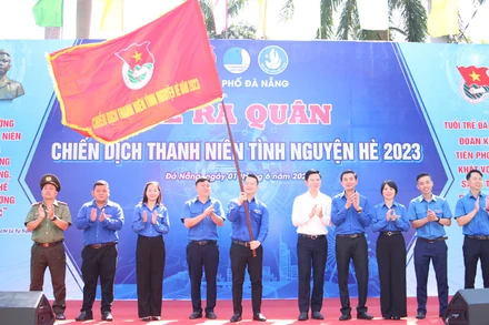 Khởi động Chiến dịch thanh niên tình nguyện hè.