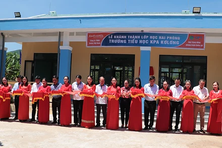 Hai lớp học được xây mới kiên cố.