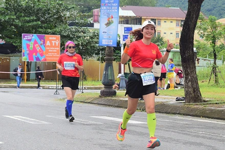 Các vận động viên thực hiện đường chạy của mình đã đăng ký.