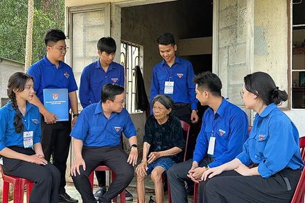 Mô hình "Chúng con luôn bên Mẹ" được duy trì thực hiện trong Tháng Thanh niên.