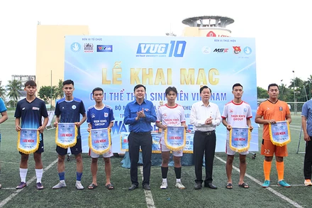 Đại diện các đội bóng tại vòng loại khu vực Đà Nẵng.