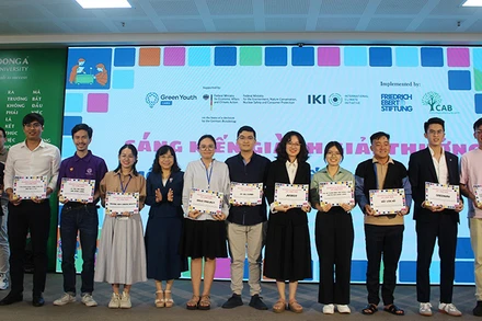 Tốp 10 dự án nhận gói giải thưởng tổng trị giá 500 triệu đồng.