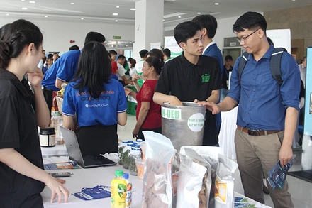 SURF 2022 đã có hơn 3.000 lượt khách tham quan, kết nối.