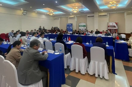 Toàn cảnh Hội nghị.