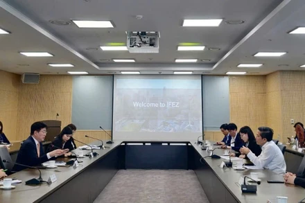 Đoàn công tác tỉnh Quảng Nam làm việc với Khu kinh tế tự do Incheon. (Ảnh: VKBIA cung cấp)