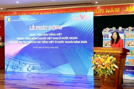 Thứ trưởng Ngoại giao Lê Thị Thu Hằng phát biểu tại buổi lễ.