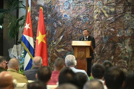 Đại sứ Việt Nam tại Cuba Lê Quang Long phát biểu tại buổi lễ. (Ảnh: Đại sứ quán Việt Nam tại Cuba)