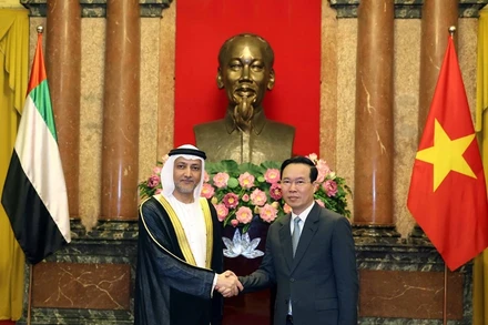 Chủ tịch nước Võ Văn Thưởng tiếp Đại sứ Các Tiểu vương quốc Arab Thống nhất Bader Almatrooshi. (Ảnh: TTXVN)