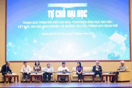 Các chuyên gia, nhà khoa học thảo luận tại Hội thảo.