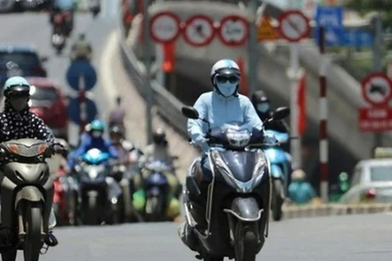 Khu vực Hà Nội nắng nóng gay gắt với nền nhiệt cao nhất 36-38 độ C. (Ảnh minh họa)