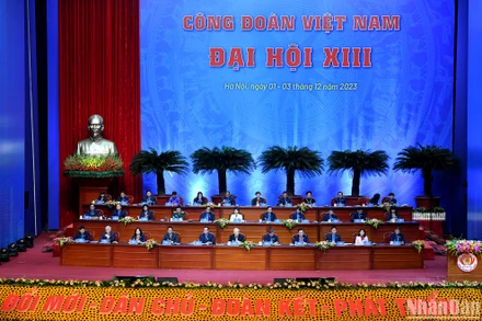 Đoàn Chủ tịch Đại hội XIII Công đoàn Việt Nam.