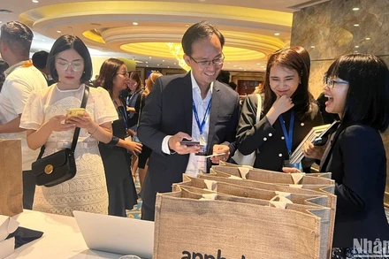 Các doanh nghiệp tham dự hội nghị.