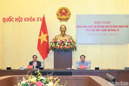 Bí thư Ban Cán sự Đảng Chính phủ, Thủ tướng Chính phủ Phạm Minh Chính và Bí thư Đảng đoàn Quốc hội, Chủ tịch Quốc hội Vương Đình Huệ chủ trì hội nghị.