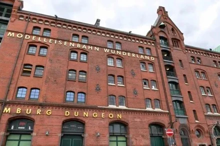 Tòa nhà ở trung tâm thành phố Hamburg đã phải sơ tán. (Ảnh: DW)