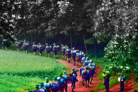 Bộ đội thời bình và “thế trận lòng dân”