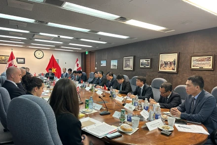 Quang cảnh Đối thoại chính sách quốc phòng Việt Nam-Canada lần thứ 2 tại Canada.