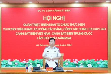 Trung tướng Bùi Quốc Oai, Bí thư Đảng ủy, Chính ủy Cảnh sát biển Việt Nam chủ trì hội nghị.