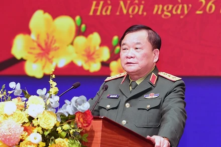 Đồng chí Thượng tướng Hoàng Xuân Chiến, Thứ trưởng Quốc phòng phát biểu tại buổi gặp mặt.