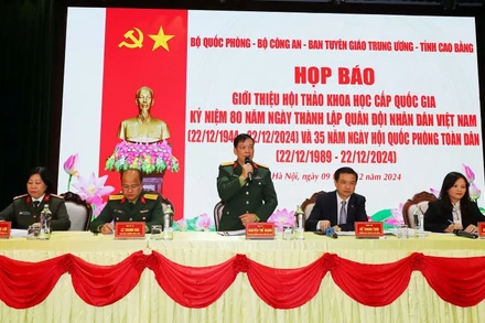 Đại tá Nguyễn Thế Mạnh, Phó Cục trưởng Cục Tuyên huấn, Tổng cục Chính trị Quân đội nhân dân Việt Nam phát biểu tại buổi họp báo. 