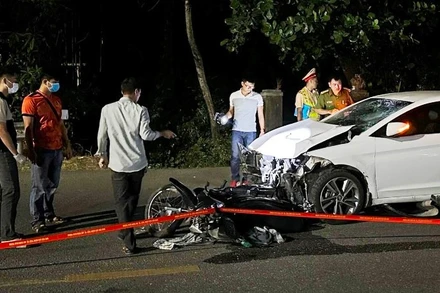 Lực lượng chức năng kịp thời có mặt phong tỏa, khám nghiệm hiện trường. 