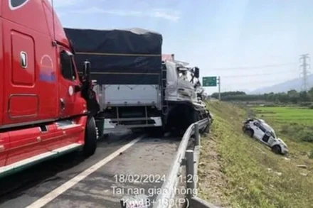 Vụ va chạm trên cao tốc đã khiến 3 người tử vong.