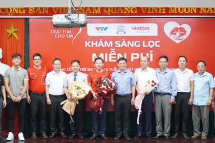 Chương trình “Trái tim cho em” đến với cho trẻ em Thừa Thiên Huế.