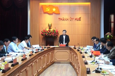 Bí thư Trung ương Đảng, Chánh án Tòa án nhân dân tối cao Lê Minh Trí phát biểu tại hội nghị. (Ảnh: ĐQ)