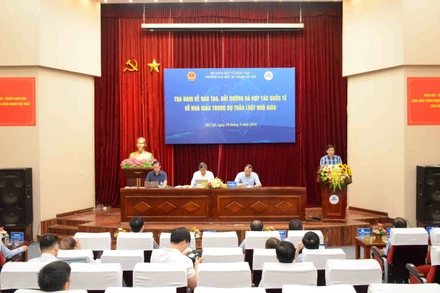 Toàn cảnh tọa đàm.