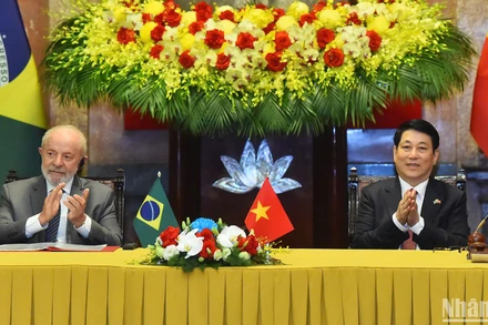 Chủ tịch nước Lương Cường và Tổng thống Brazil Lula da Silva tại cuộc gặp gỡ báo chí.