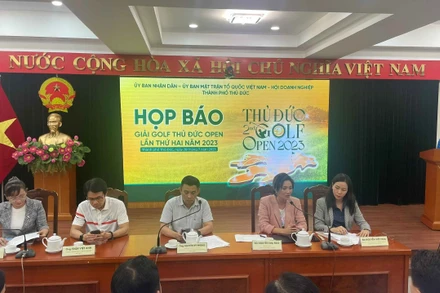 Ban Tổ chức thông tin về Giải Golf Thủ Đức open lần thứ 2. (Ảnh: Anh Tuấn)