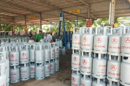 Giá gas tháng 5 tại Thành phố Hồ Chí Minh đồng loạt giảm theo đà giảm giá gas nhập khẩu.