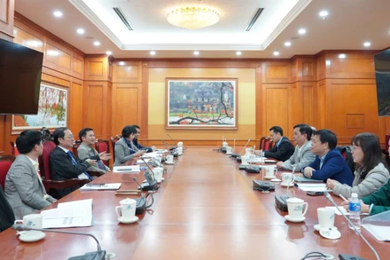 Toàn cảnh buổi làm việc.