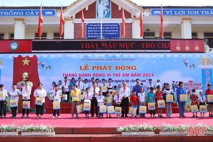 Lễ phát động Tháng hành động vì trẻ em.