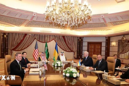 Phái đoàn Mỹ và Ukraine trong cuộc đàm phán tại Jeddah (Saudi Arabia), ngày 11/3/2025. (Ảnh: THX/TTXVN)